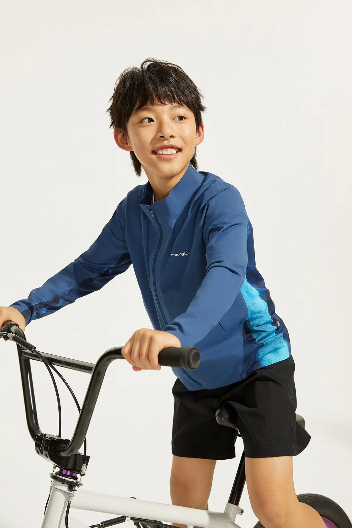 Pocket Seamless Breezy Jacket