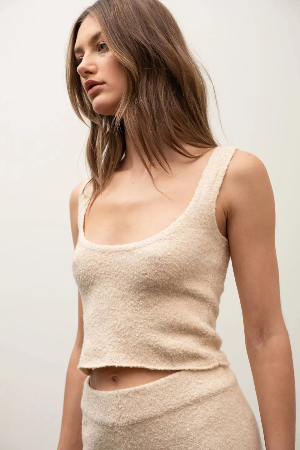 SLEEVELESS COMFY TOP