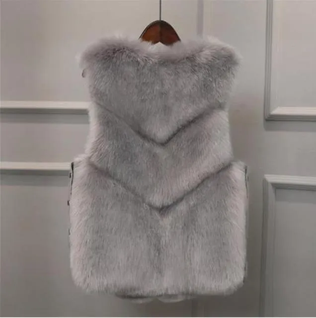 Winter Fur Vest Women Solid Color Chic Side Buckle Short Sleeveless Vest Jacket Slim Loose Plus Velvet Thickening Women Clothing